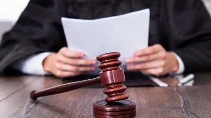 В Шымкенте осудили главу строительной фирмы после гибели ребенка в яме