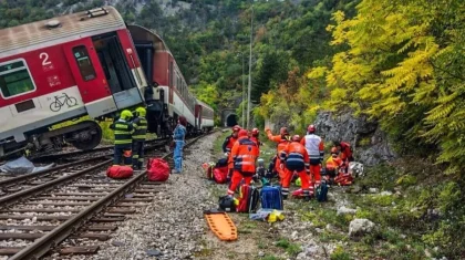 Десятки людей пострадали в результате столкновения поездов в Словакии