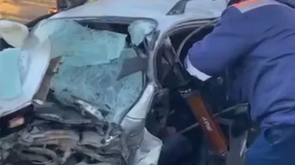 Водителя зажало в искореженной после ДТП кабине авто в Алматинской области