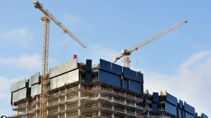 Чиновник купил недостроенные квартиры для нуждающихся в Аксу