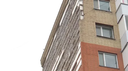 Обрушение фасада в Астане: власти объяснили, что пошло не так (ВИДЕО)