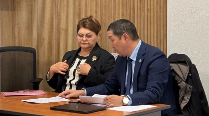 Мать Куандыка Бишимбаева расплакалась в суде из-за денег