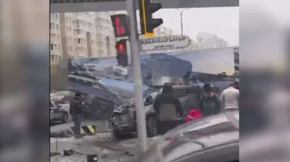Смертельное ДТП на Кабанбай батыра: Chery врезался в столб (ВИДЕО)