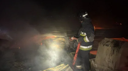 Крупный пожар на складе ликвидировали в Алматинской области