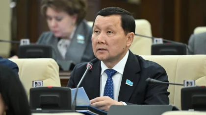 Абзал Куспан: Мажилис надо наделить расширенными полномочиями парламентского контроля