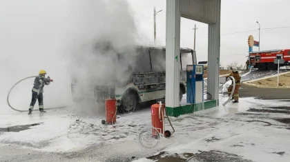 Пожарные МЧС предотвратили взрыв на АЗС в Атырауской области