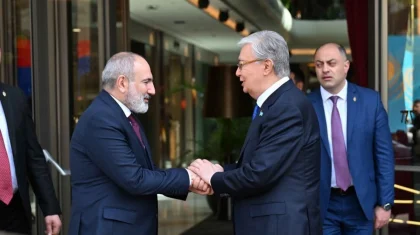 Президент Казахстана пригласил премьер-министра Армении с визитом в Астану