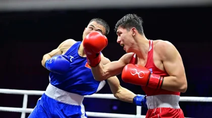 Казахстанский боксер гарантировал себе медаль на финальном этапе Кубка мира