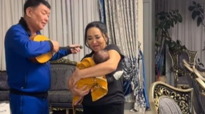 «Дочь Жулдыз игнорируют, а с внуком нянчатся»: родители Кайрата Нуртаса попали под жесткую критику