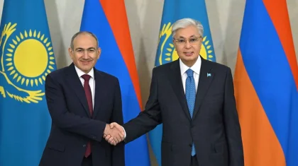 Токаев и Пашинян провели переговоры в Акорде