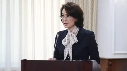 Глава Минздрава Акмарал Альназарова обратилась к работникам скорой помощи