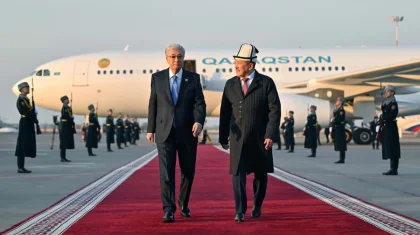 Токаев прибыл в Бишкек (ВИДЕО)