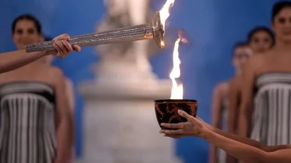 В Греции зажгли олимпийский огонь для Зимних игр-2026
