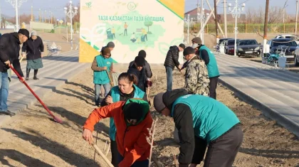 «Таза бейсенбі»: партия «AMANAT» провела масштабную уборку территорий в Казахстане