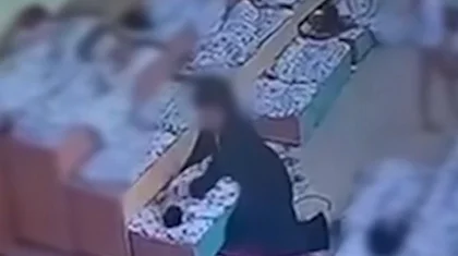 Мать вызвала полицию, увидев, как ее ребенка укладывали спать в детском саду в Семее