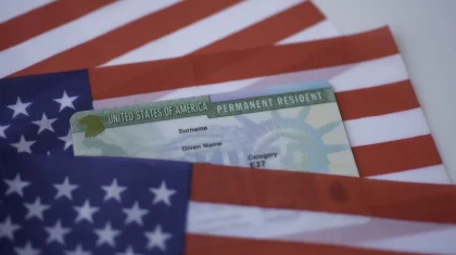 Администрация Трампа проверит грин-карты выходцев из 19 стран