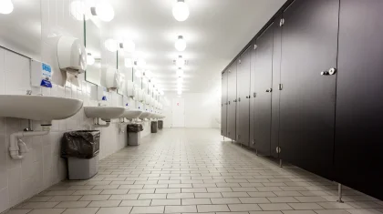 Мужчина напал на девушку в туалете кафе Актобе