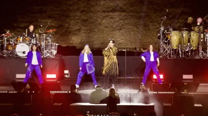 Димаш показал кадры со своего концерта у пирамид Гизы (ВИДЕО)