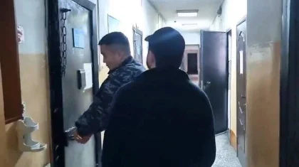 Стендап-блогер из Семея арестован за мат на выступлении (ФОТО)