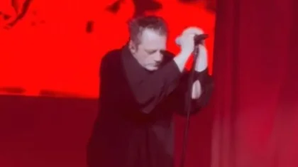 Солист российской рок-группы «Агата Кристи» вышел на сцену в Алматы пьяным (ВИДЕО)