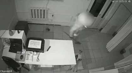 Дерзкая кража в пункте выдачи заказов Wildberries в Кокшетау попала на видео