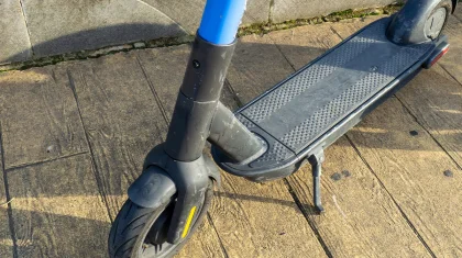 Самокатов больше не будет на тротуарах? В Мажилисе приняли закон