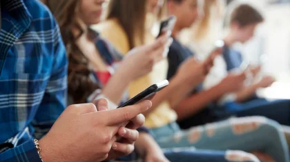 Запретить регистрацию детей до 16 лет на онлайн-платформах предлагают в Казахстане