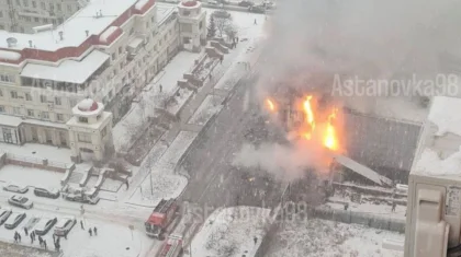 Одноэтажный павильон горит в Астане (ВИДЕО)