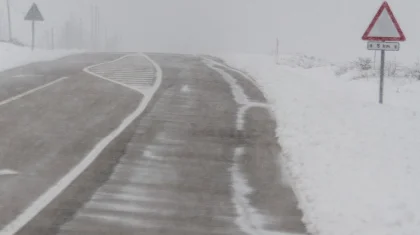 Ограничения из-за непогоды ввели на трассах в двух регионах Казахстана
