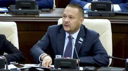 Госсредства уходят не в производство, а посредникам – мажилисмен