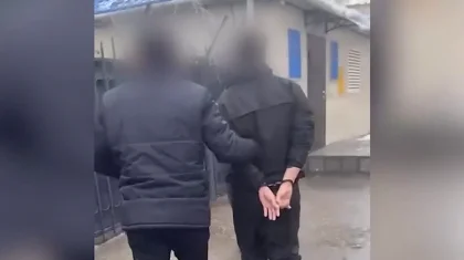 Украл 11 млн тенге и купил авто: задержание квартирного вора сняли на видео в Астане