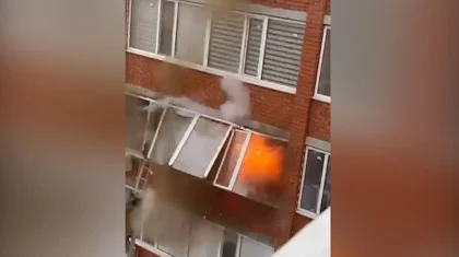 Мощный взрыв прогремел в пятиэтажке Уральска: балкон снесло волной (ВИДЕО)