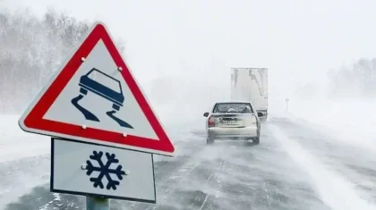 Ограничение движения транспорта ввели на дорогах в двух областях Казахстана