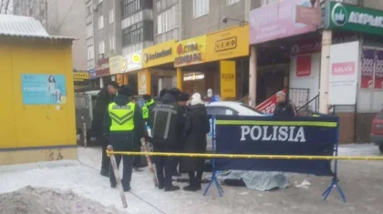 «Упал на землю и захрипел»: мужчина внезапно умер на улице в центре Семея