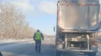 Едва не устроил трагедию: водителя КамАЗа с тяжелой степенью опьянения остановили в Рудном