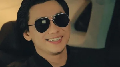 70-летняя поклонница Кайрата Нуртаса расплакалась, не сумев пригласить артиста на свой юбилей (ВИДЕО)