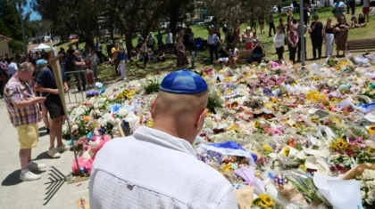 Теракт в Сиднее: подозреваемому в стрельбе на пляже Бонди предъявили 59 обвинений