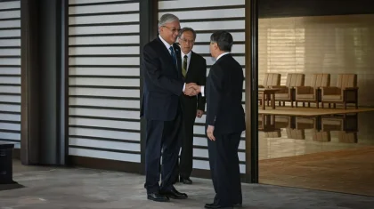 Токаев и император Нарухито тепло попрощались после встречи (ВИДЕО)