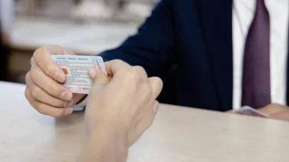 Водителям нужно заранее менять права в Казахстане? Комментарий МВД