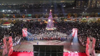 В Шымкенте зажгли огни главной новогодней елки города