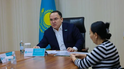 Большинство казахстанцев обращаются за помощью в партию «AMANAT»