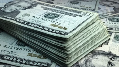 Курс доллара снова растет в Казахстане после резкого падения