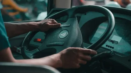 Водитель автобуса скончался за рулем на востоке Казахстана (ВИДЕО)