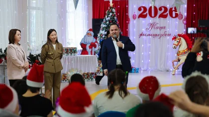 «Арман ағашы»: партия «AMANAT» провела новогоднюю акцию для детей