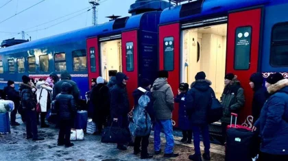 Около 50 тысяч казахстанцев встретят Новый год в поездах