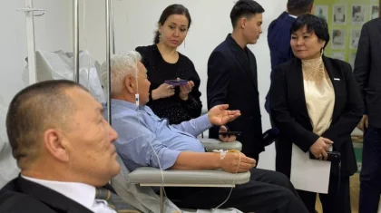 Депутаты посетили госпиталь для ветеранов в Астане