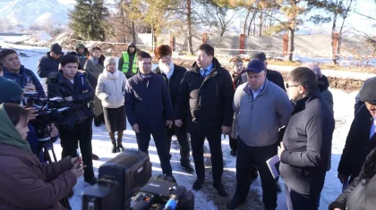 Депутаты Мажилиса проверили ход строительства магистрального водовода в Талгаре