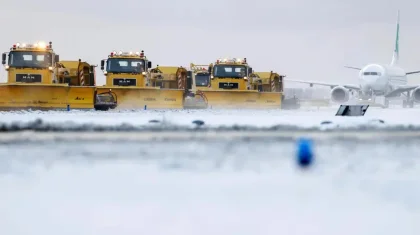 Аномальные снегопады парализовали Европу: есть погибшие