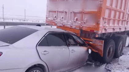 Два человека погибли при столкновении авто с фурой в Павлодарской области