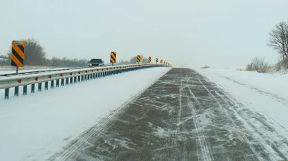 Сложные погодные условия ожидаются на дорогах в семи областях Казахстана